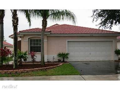 Main picture of 3370 NW 78th Ave