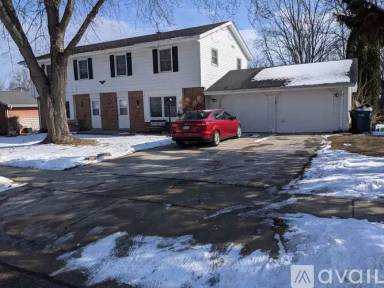 Main picture of 1682 Highland Dr