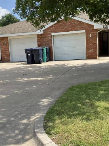 Main picture of 5610 Julie Ct