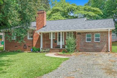 Main picture of 2819 Palm Ave