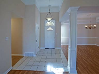 Main picture of 489 Sanga Cir E