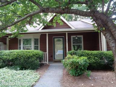 Main picture of 702 Rock Garden Cir