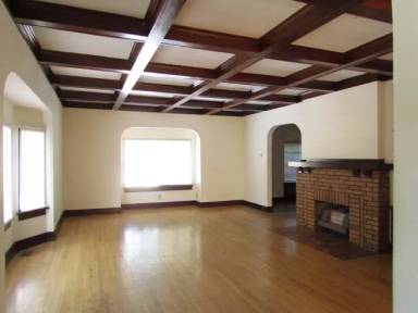 Main picture of 116 W Lincoln St