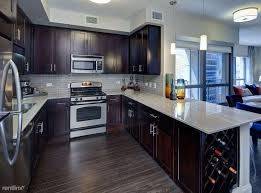 Main picture of 300 W Hubbard St