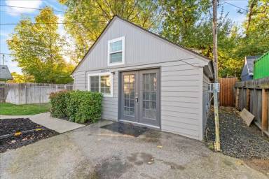 Main picture of 3009 W Overland Rd