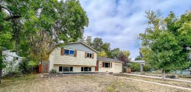 Main picture of 405 N Roosevelt Ave