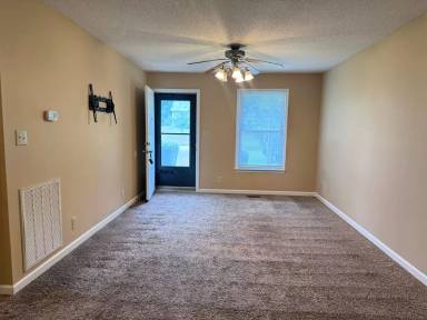 Main picture of 357 Erie Dr