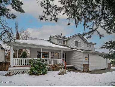 Main picture of 5901 N Saint Croix Dr
