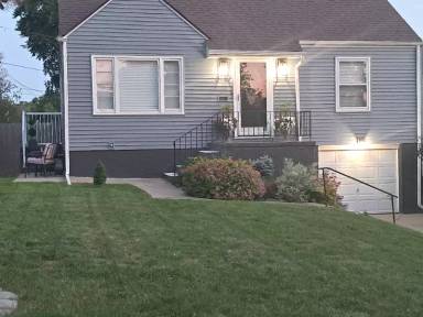 Main picture of 6767 Manderson St