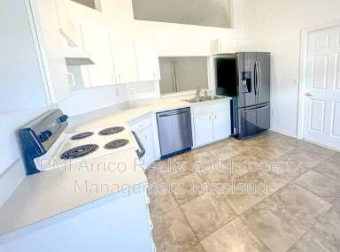 Main picture of 8150 Oakhurst Blvd