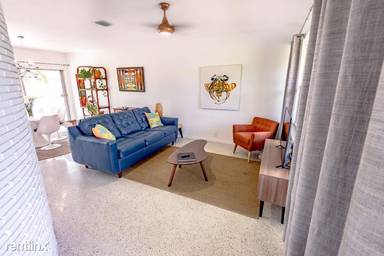 Main picture of 2448 Donna Ct