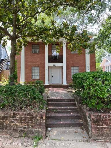 Main picture of 1025 Madison St