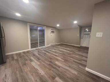 Main picture of 268 Elm St
