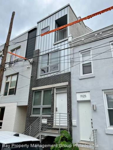 Main picture of 1923 E Letterly St
