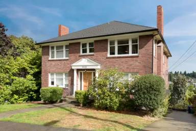 Main picture of 5026 22nd Ave NE