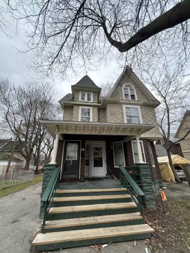 Main picture of 131 Baldwin St