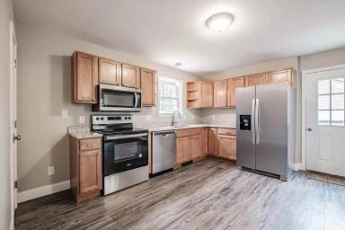 Main picture of 14 Hemlock Dr