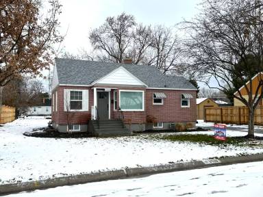 Main picture of 1918 W Spaulding St