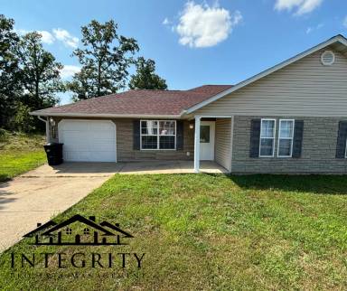 Main picture of 16865 Hurricane Ln
