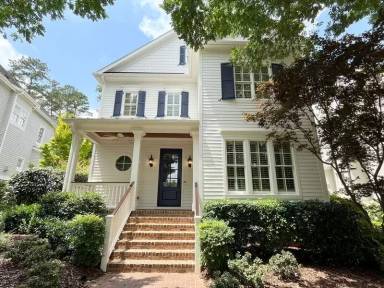 Main picture of 535 Guilford Cir
