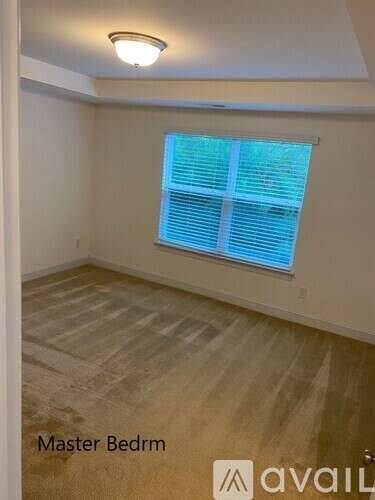 Main picture of 102 Harvest Oaks Ln