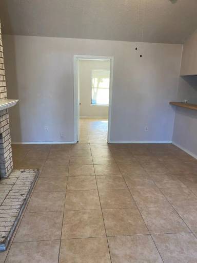 Main picture of 714 Woodland Ct