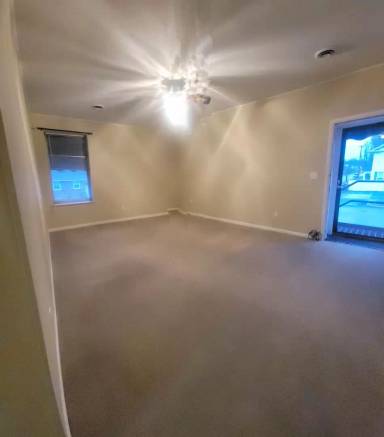 Main picture of 403 1/2 3rd Ave