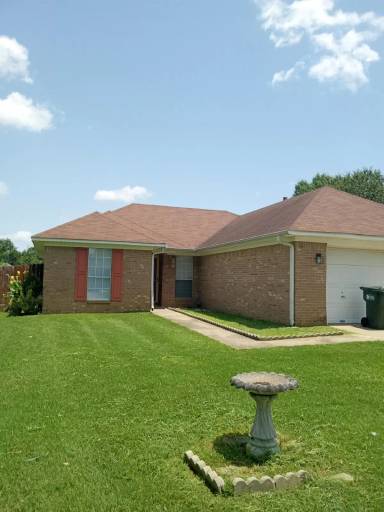 Main picture of 1500 Hathaway Dr