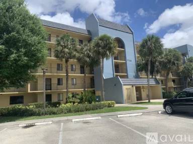 Main picture of 2786 Tennis Club Dr