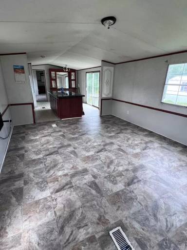 Main picture of 19 Bargin Ln