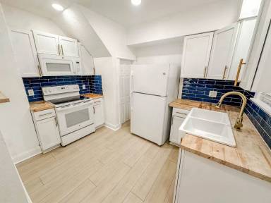 Main picture of 2032 Elliott Ave