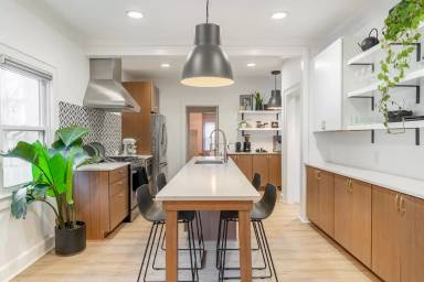 Main picture of 4346 Guilford Ave