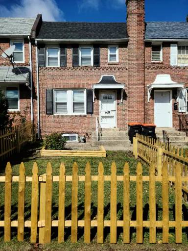 Main picture of 216 Meade St