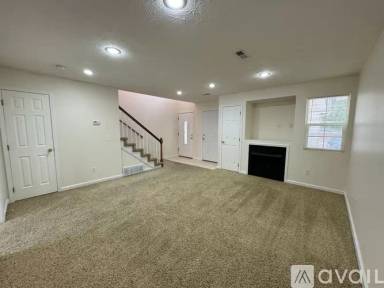 Main picture of 92 Country Club Dr