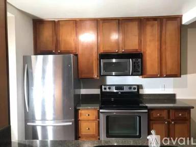 Main picture of 5 Lancaster Cir
