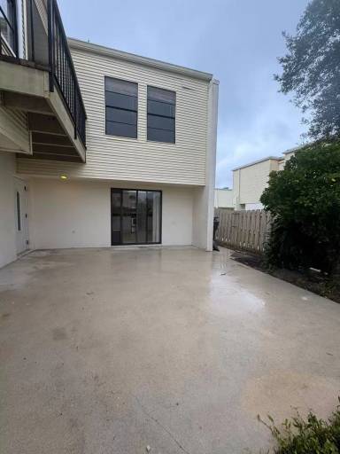 Main picture of 11976 Shakerwood Ln