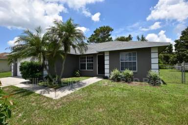 Main picture of 8028 Indian Heights Dr