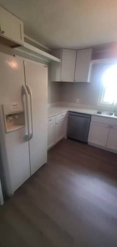 Main picture of 303 Martin Luther King Jr Dr