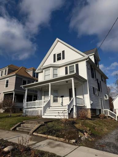 Main picture of 190 Lafayette Ave