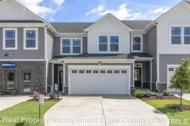 Main picture of 743 Amarra Dr