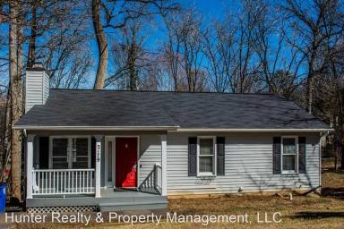 Main picture of 2179 Dave St