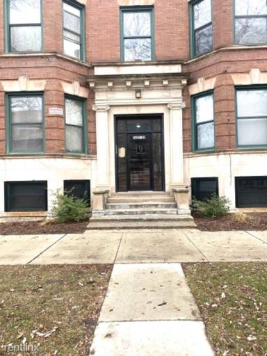 Main picture of 5609 S Michigan Ave