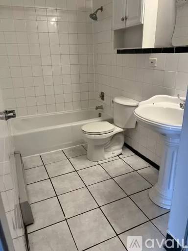 Main picture of 7713 Woodward Ave