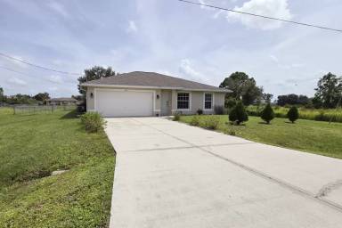 Main picture of 143 Zenith Cir