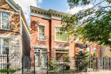 Main picture of 923 N Francisco Ave