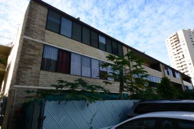 Main picture of 2450 Date St