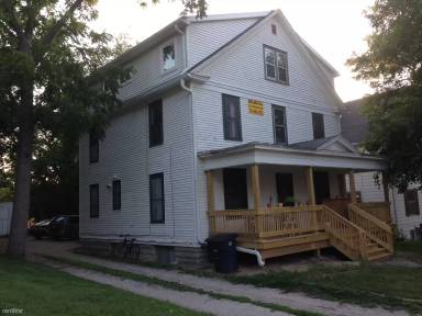 Main picture of 1030-1032 Michigan Ave