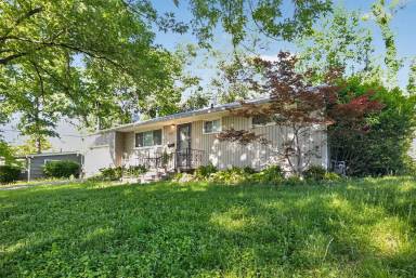 Main picture of 7821 Birch St