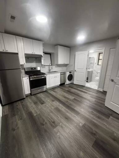 Main picture of 1328 W 18th Pl