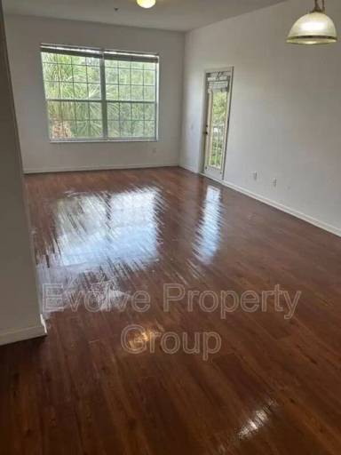 Main picture of 6100 Stevenson Dr